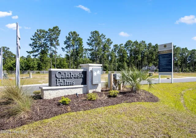 Photo 2 of Townhouse for sale at 844 Palm Frond Way Nw, Calabash, NC 28467 | MLS# 100595804 | Listing updated on 2026-09-19