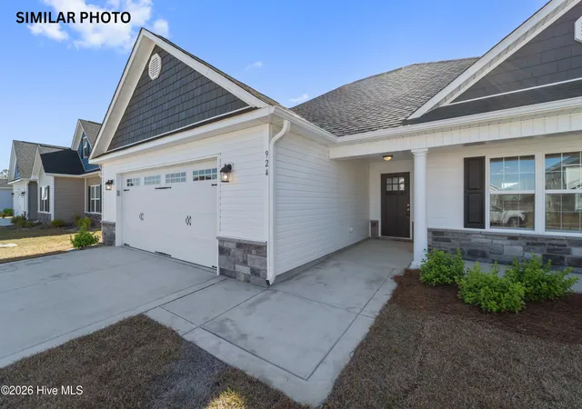 Photo 3 of Single family home for sale at 909 Miranda Ct, Jacksonville, NC 28546 | MLS# 100597967 | Listing updated on 2026-09-17