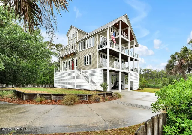 Photo 5 of Single family home for sale at 531 E Seaview Rd, Wilmington, NC 28409 | MLS# 100571945 | Listing updated on 2026-08-28