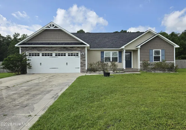 Photo 1 of Single family home for sale at 412 Mccall Dr, Jacksonville, NC 28540 | MLS# 100598617 | Listing updated on 2026-09-19