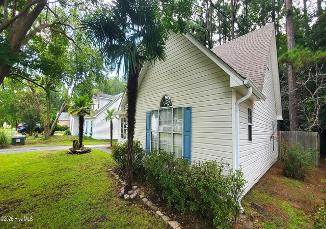 Photo 3 of Single family home for sale at 330 Brighton Rd, Wilmington, NC 28409 | MLS# 100598579 | Listing updated on 2026-10-12