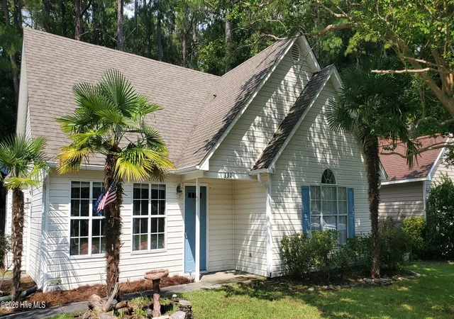 Photo 4 of Single family home for sale at 330 Brighton Rd, Wilmington, NC 28409 | MLS# 100598579 | Listing updated on 2026-10-12