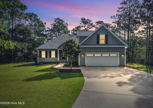 Photo 3 of Single family home for sale at 1400 Cottage Ln, Southport, NC 28461 | MLS# 100595507 | Listing updated on 2026-09-18