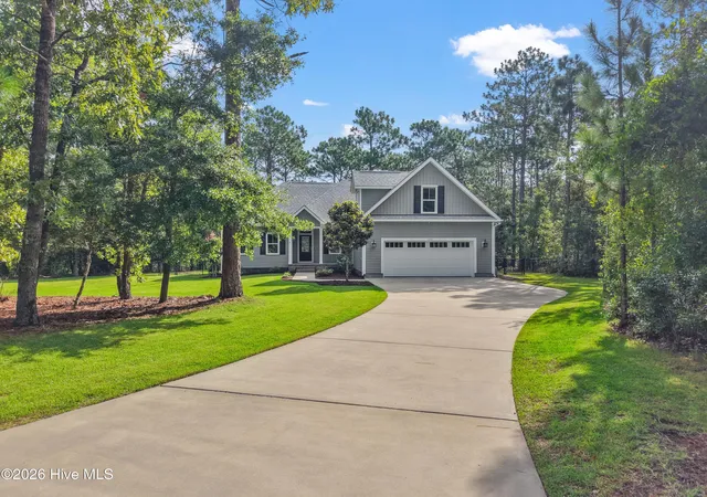 Photo 3 of Single family home for sale at 1400 Cottage Ln, Southport, NC 28461 | MLS# 100595507 | Listing updated on 2026-09-18