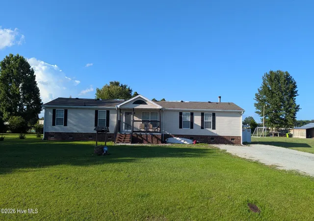Photo 2 of Manufactured home for sale at 106 Paula Ln, New Bern, NC 28562 | MLS# 100594674 | Listing updated on 2026-08-21