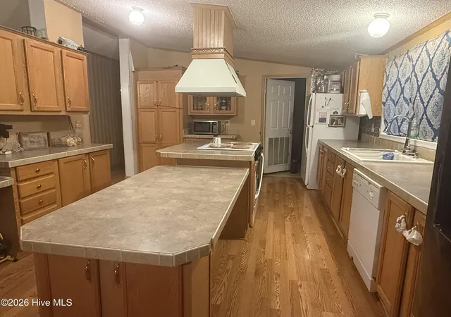 Photo 3 of Manufactured home for sale at 106 Paula Ln, New Bern, NC 28562 | MLS# 100594674 | Listing updated on 2026-08-21