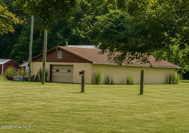 Photo 3 of Manufactured home for sale at 648 Hall Siding Rd, Ahoskie, NC 27910 | MLS# 100596455 | Listing updated on 2026-10-06