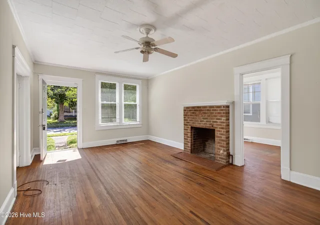 Photo 2 of Single family home for sale at 915 N Road St, Elizabeth City, NC 27909 | MLS# 100598658 | Listing updated on 2026-09-18