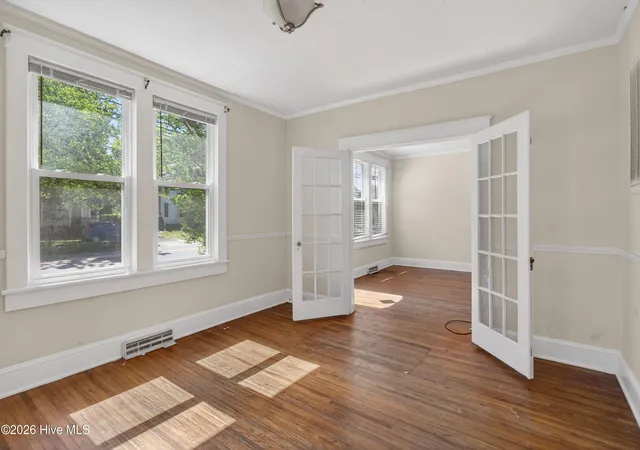 Photo 4 of Single family home for sale at 915 N Road St, Elizabeth City, NC 27909 | MLS# 100598658 | Listing updated on 2026-09-18