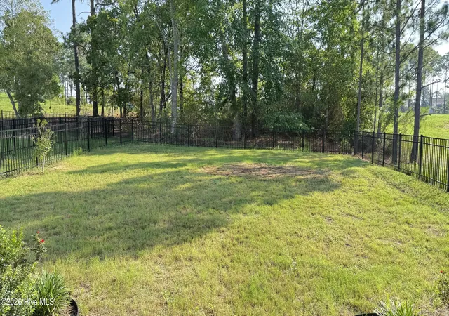 Photo 4 of Single family home for sale at 100 Falkirk Ct, Carthage, NC 28327 | MLS# 100592675 | Listing updated on 2026-08-31