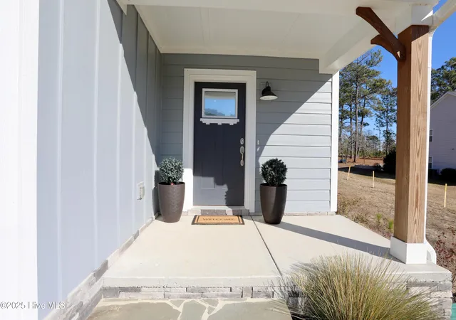 Photo 5 of Single family home for sale at 100 Falkirk Ct, Carthage, NC 28327 | MLS# 100592675 | Listing updated on 2026-08-31