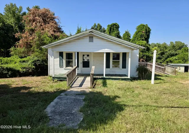 Photo 1 of Single family home for sale at 924 Old Lilesville Rd, Wadesboro, NC 28170 | MLS# 100599448 | Listing updated on 2026-09-09