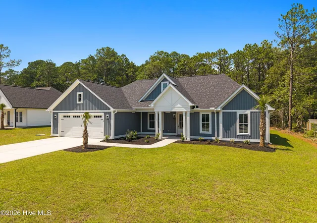 Photo 2 of Single family home for sale at 14 Country Club Dr, Shallotte, NC 28470 | MLS# 100598697 | Listing updated on 2026-09-23