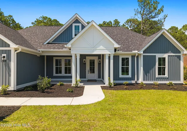 Photo 3 of Single family home for sale at 14 Country Club Dr, Shallotte, NC 28470 | MLS# 100598697 | Listing updated on 2026-09-23