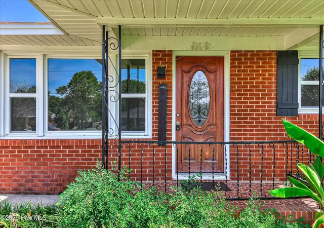 Photo 3 of Single family home for sale at 303 Serpentine Dr, North Augusta, SC 29841 | MLS# 100597368 | Listing updated on 2026-10-01