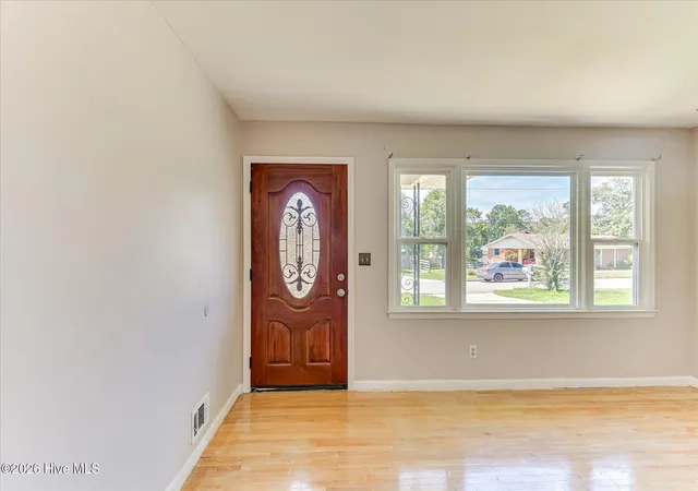 Photo 4 of Single family home for sale at 303 Serpentine Dr, North Augusta, SC 29841 | MLS# 100597368 | Listing updated on 2026-10-01