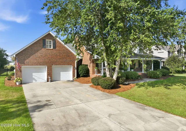 Photo 3 of Single family home for sale at 1611 Sanderling Dr, Morehead City, NC 28557 | MLS# 100596466 | Listing updated on 2026-09-15