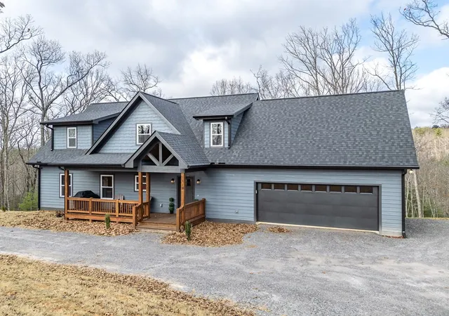 Photo 2 of Single family home for sale at 318 Tracks Holw, Murphy, NC 28906 | MLS# 100596494 | Listing updated on 2026-08-20
