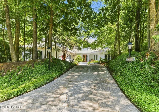 Photo 3 of Single family home for sale at 358 Shore Point Dr, Wilmington, NC 28411 | MLS# 100598850 | Listing updated on 2026-09-02
