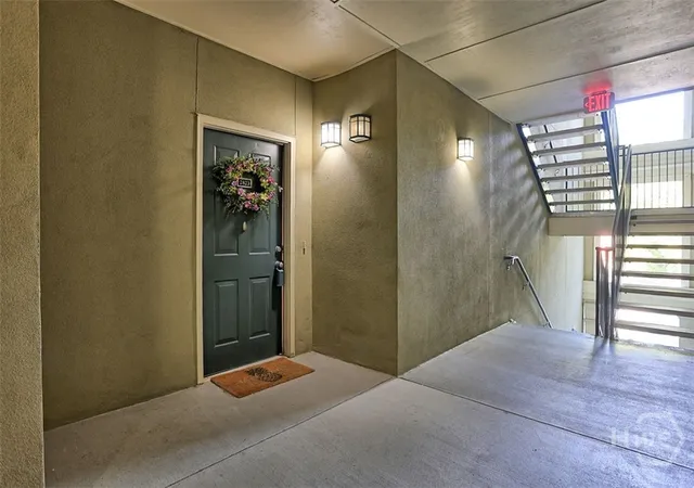 Listing Photo 4 - Condo for sale in building located at 2823 Whitemarsh Wy, Savannah, GA 31410