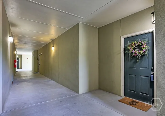 Listing Photo 5 - Condo for sale in building located at 2823 Whitemarsh Wy, Savannah, GA 31410