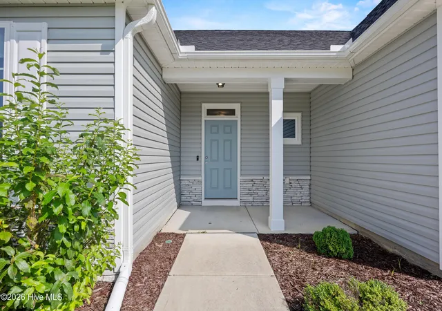 Photo 3 of Single family home for sale at 839 Tuscarora Trl, Jacksonville, NC 28546 | MLS# 100599305 | Listing updated on 2026-08-27