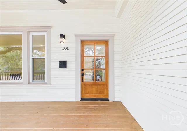 Photo 3 of Single family home for sale at 101 W 51st Street, Savannah, GA 31405 | MLS# SA341706 | Listing updated on 2026-09-13