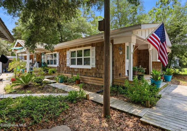 Photo 3 of Manufactured home for sale at 9081 Beach Dr Sw, Calabash, NC 28467 | MLS# 100591323 | Listing updated on 2026-09-12