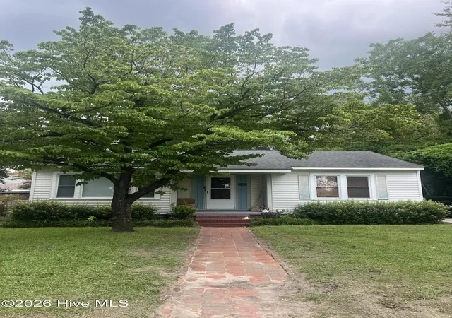 Photo 1 of Single family home for sale at 307 Hickory St, Greenville, NC 27858 | MLS# 100591965 | Listing updated on 2026-08-24
