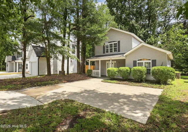 Photo 2 of Single family home for sale at 1027 Bonham Ave, Wilmington, NC 28403 | MLS# 100598823 | Listing updated on 2026-08-30