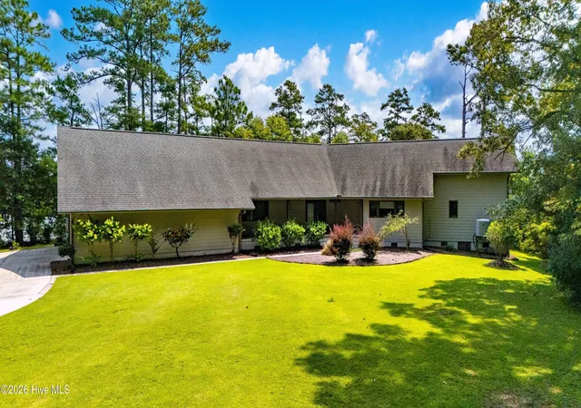Photo 2 of Single family home for sale at 138 Shoreline Ct, Oriental, NC 28571 | MLS# 100545182 | Listing updated on 2026-08-25