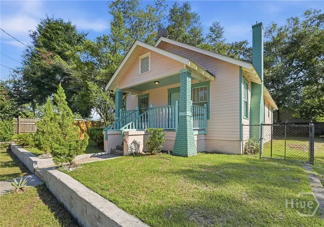Photo 1 of Single family home for sale at 1923 Harrison St, Savannah, GA 31404 | MLS# SA363026 | Listing updated on 2026-08-20