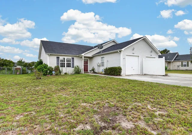 Photo 2 of Townhouse for sale at 126 Charlton Rd, Hubert, NC 28539 | MLS# 100598648 | Listing updated on 2026-09-11