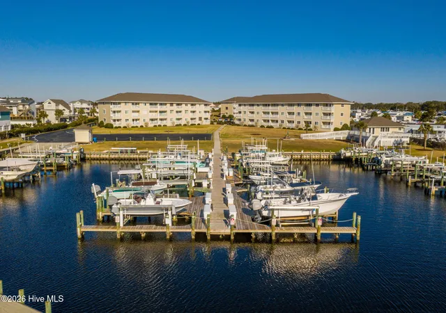 Listing Photo 5 - Condo for sale in building located at 650 Cedar Pt Blvd, Cedar Point, NC 28584 - Unit #A34