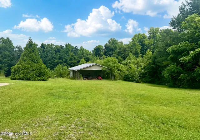 Photo 4 of Single family home for sale at 615 Summit St, Carthage, NC 28327 | MLS# 100594465 | Listing updated on 2026-09-12