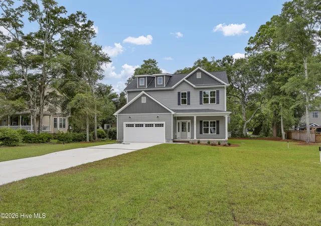 Photo 2 of Single family home for sale at 1320 Chadwick Shores Dr, Sneads Ferry, NC 28460 | MLS# 100598768 | Listing updated on 2026-08-25