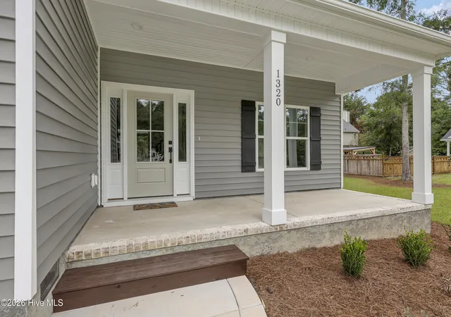 Photo 3 of Single family home for sale at 1320 Chadwick Shores Dr, Sneads Ferry, NC 28460 | MLS# 100598768 | Listing updated on 2026-08-25