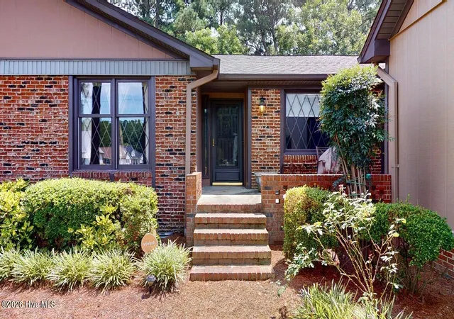 Photo 2 of Single family home for sale at 406 Birch Dr, Goldsboro, NC 27534 | MLS# 100596595 | Listing updated on 2026-09-02