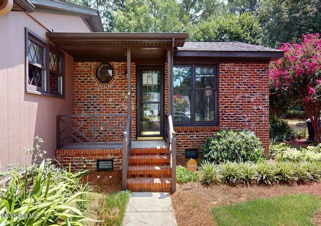 Photo 3 of Single family home for sale at 406 Birch Dr, Goldsboro, NC 27534 | MLS# 100596595 | Listing updated on 2026-09-02