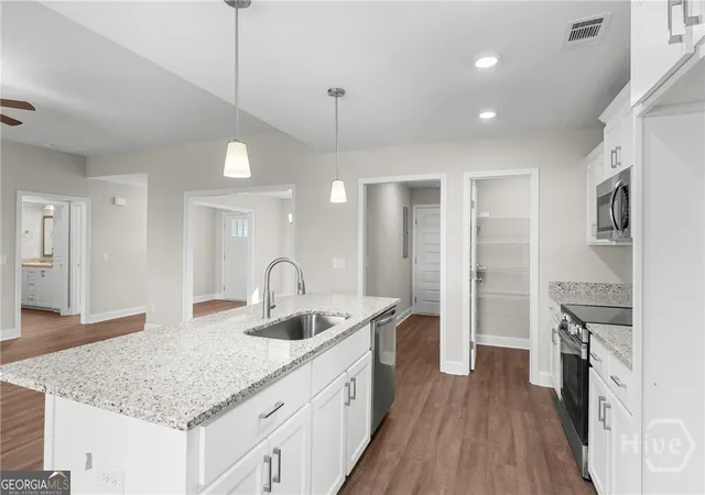 2nd image of 516 Doyle Ln, Statesboro, GA 30458 | MLS# SA360529