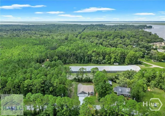 Photo 2 of Single family home for sale at 101 Plantation Rd, Midway, GA 31320 | MLS# SA363093 | Listing updated on 2026-08-20