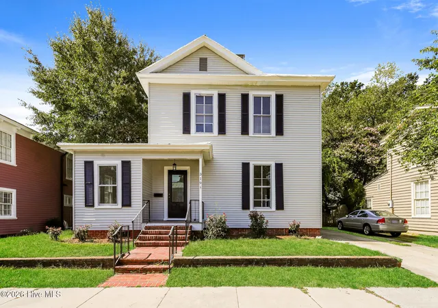 Photo 1 of Single family home for sale at 319 E Main St, Washington, NC 27889 | MLS# 100597544 | Listing updated on 2026-09-10