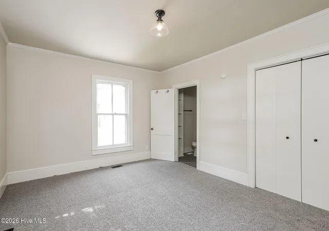 Photo 3 of Single family home for sale at 319 E Main St, Washington, NC 27889 | MLS# 100597544 | Listing updated on 2026-10-08