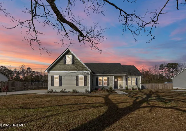 Photo 1 of Single family home for sale at 914 Haw Branch Rd, Beulaville, NC 28518 | MLS# 100597659 | Listing updated on 2026-10-02