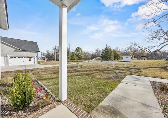 Photo 4 of Single family home for sale at 914 Haw Branch Rd, Beulaville, NC 28518 | MLS# 100597659 | Listing updated on 2026-10-02