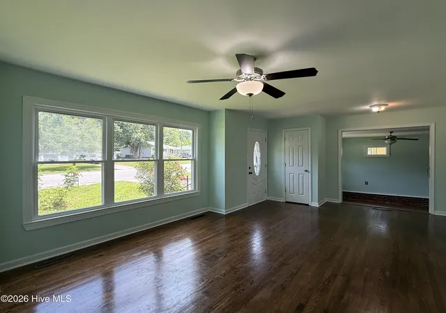 Photo 3 of Single family home for sale at 18 White Oak St, Jacksonville, NC 28540 | MLS# 100593767 | Listing updated on 2026-09-29