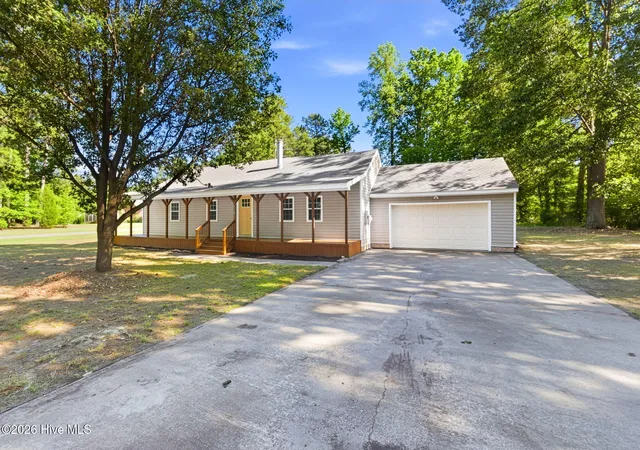 Photo 2 of Single family home for sale at 170 Discovery Trl, Hertford, NC 27944 | MLS# 100598136 | Listing updated on 2026-10-06