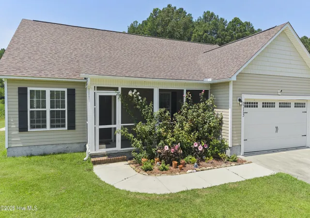 Photo 3 of Single family home for sale at 113 Quail Holw Dr, Jacksonville, NC 28540 | MLS# 100597109 | Listing updated on 2026-09-19