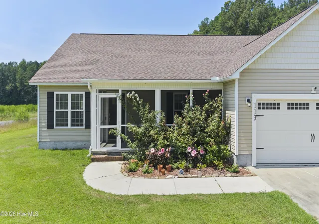 Photo 3 of Single family home for sale at 113 Quail Holw Dr, Jacksonville, NC 28540 | MLS# 100597109 | Listing updated on 2026-09-19
