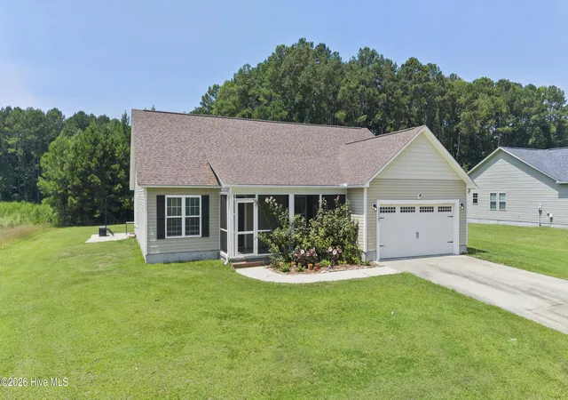 Photo 4 of Single family home for sale at 113 Quail Holw Dr, Jacksonville, NC 28540 | MLS# 100597109 | Listing updated on 2026-09-19